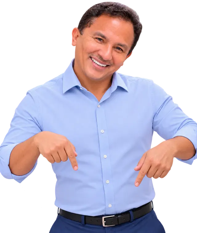 Homem sorrindo e apontando para a oferta
